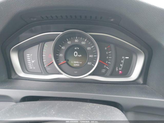 Volvo V60 T5 Dynamic Image 3