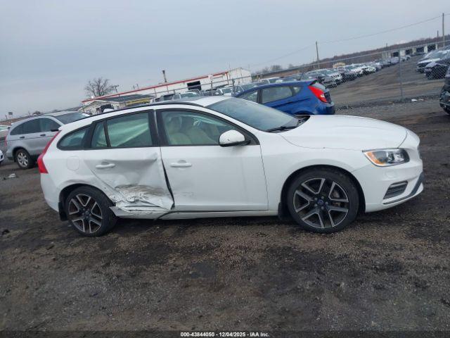 Volvo V60 T5 Dynamic Image 12