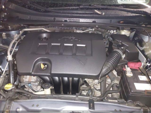 Toyota Corolla Le Image 8