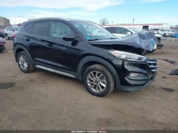  Salvage Hyundai TUCSON