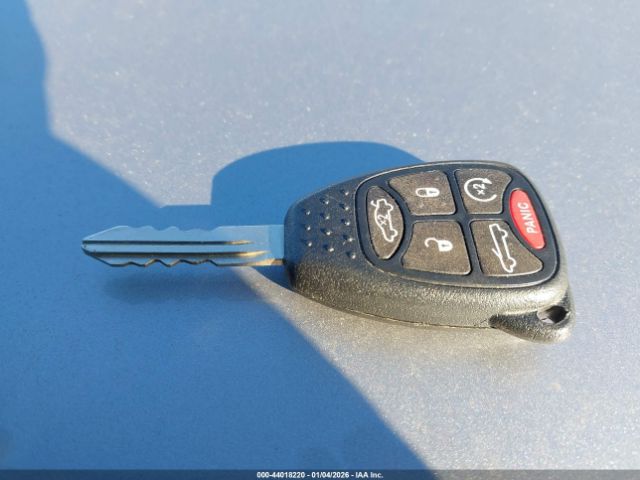 Chrysler 200 Touring Image 11