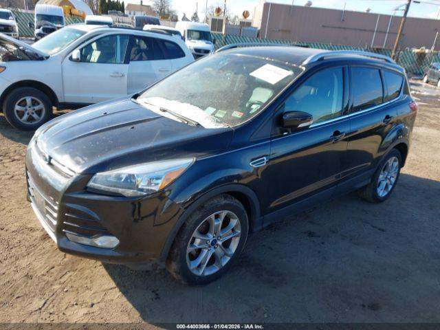 Ford Escape Titanium Image 3