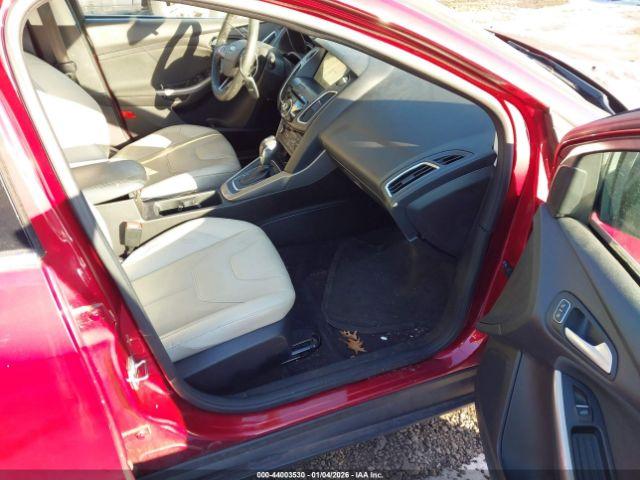 Ford Focus Titanium Image 11