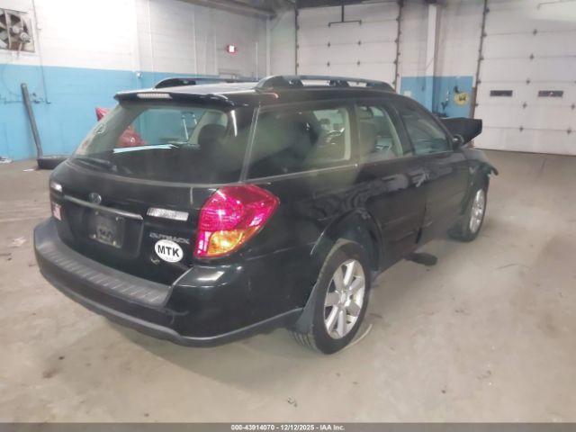 Subaru Outback 2.5i Image 15