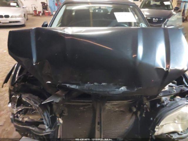 Subaru Outback 2.5i Image 9