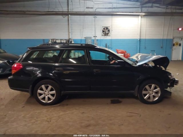 Subaru Outback 2.5i Image 10