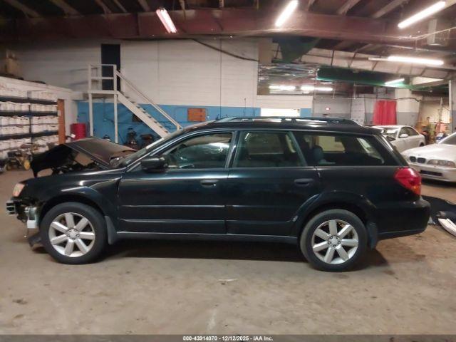 Subaru Outback 2.5i Image 14