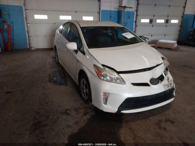  Salvage Toyota Prius