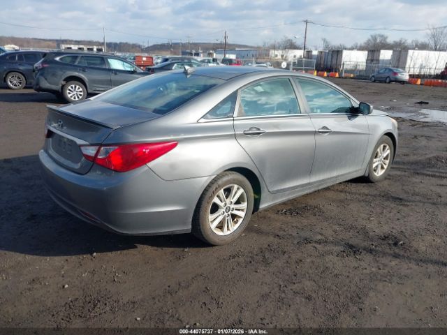 Hyundai SONATA Gls Image 11
