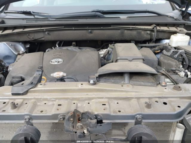 Toyota Highlander Xle Image 13