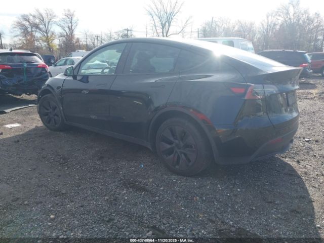 Tesla Model Y Long Range Dual Motor All-wheel Drive Image 3