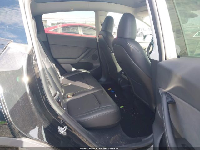 Tesla Model Y Long Range Dual Motor All-wheel Drive Image 6