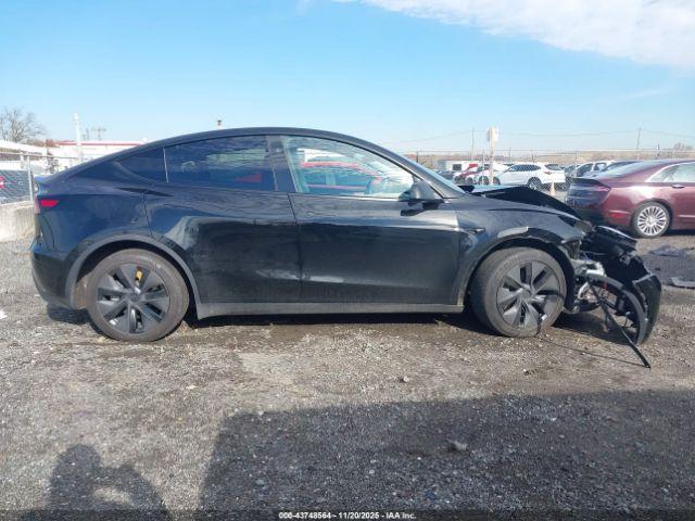 Tesla Model Y Long Range Dual Motor All-wheel Drive Image 15