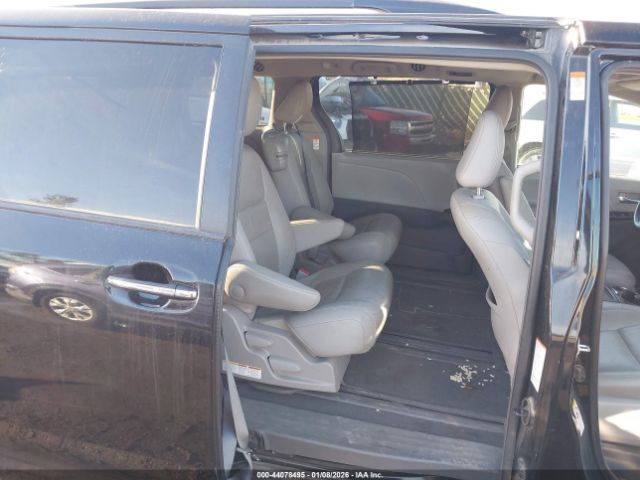 Toyota Sienna Xle 8 Passenger Image 5