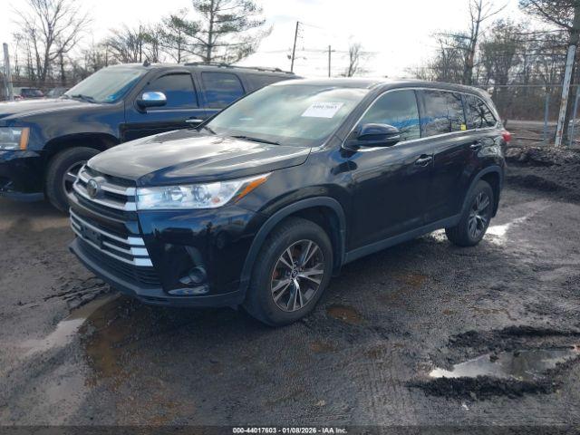 Toyota Highlander Le Image 3