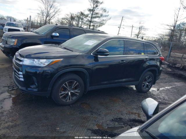 Toyota Highlander Le Image 8