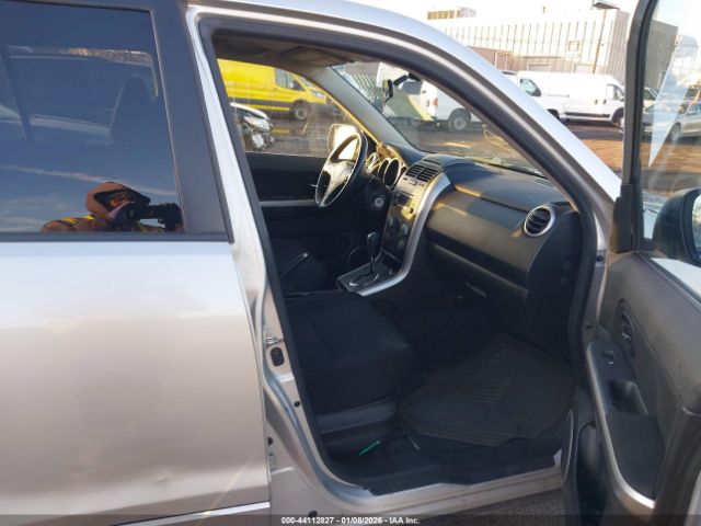 Suzuki Grand Vitara Image 11