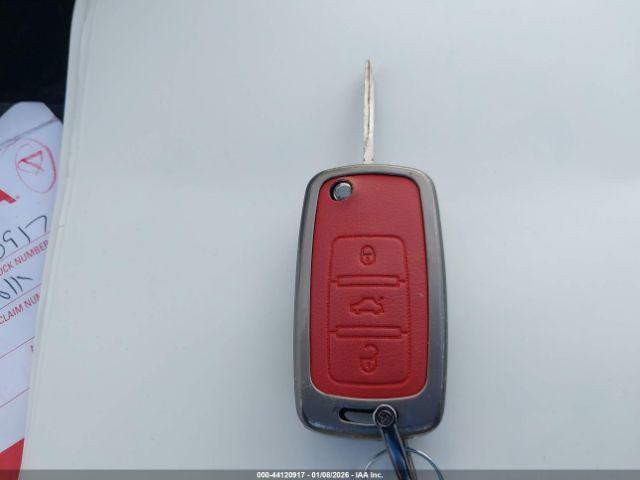 Volkswagen GTI 2-door Image 7