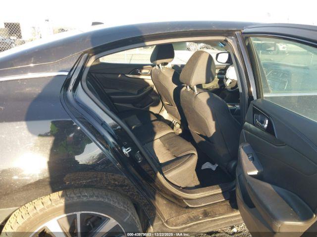 Nissan Maxima 3.5 S Image 10