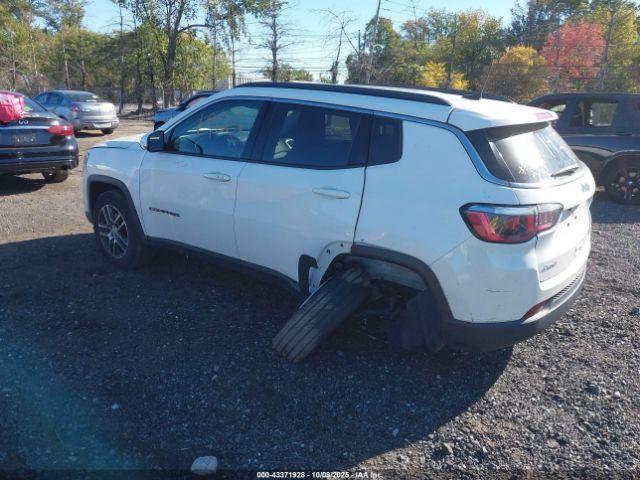 Jeep Compass Latitude 4x4 Image 16