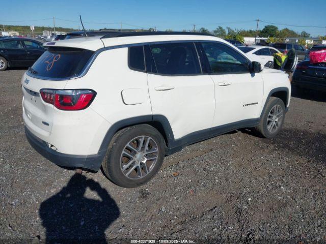 Jeep Compass Latitude 4x4 Image 10