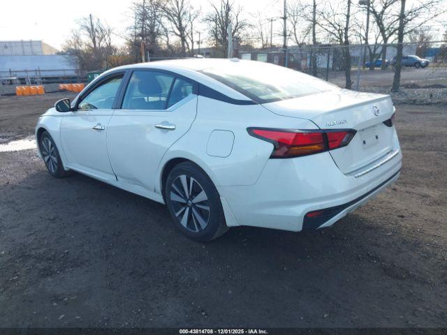 Nissan Altima Sv Fwd Image 14