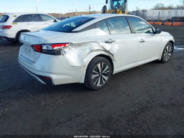 Nissan Altima Sv Fwd Image 3