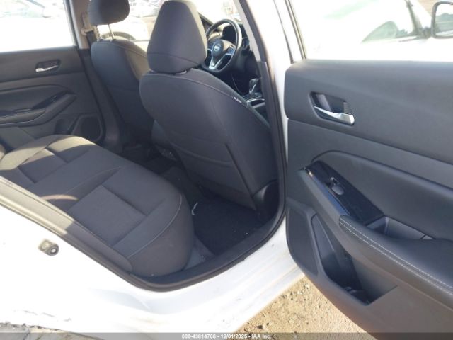 Nissan Altima Sv Fwd Image 9