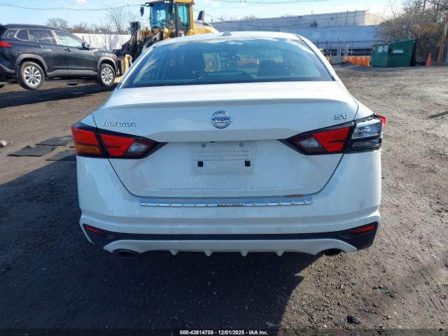 Nissan Altima Sv Fwd Image 15