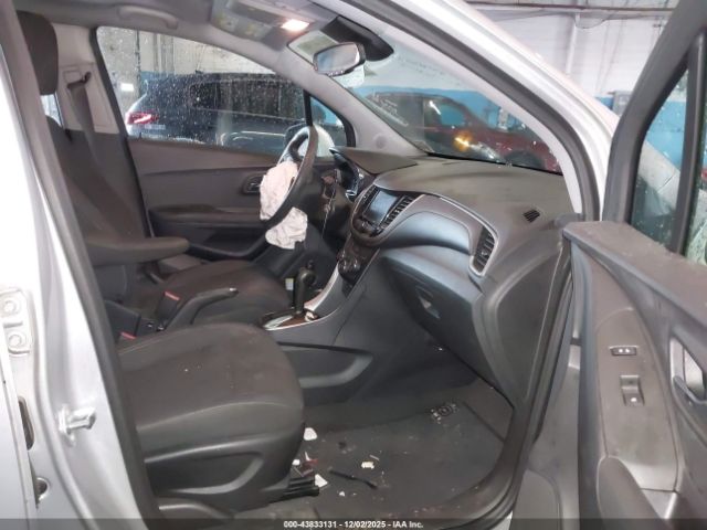 Chevrolet Trax Fwd Ls Image 8