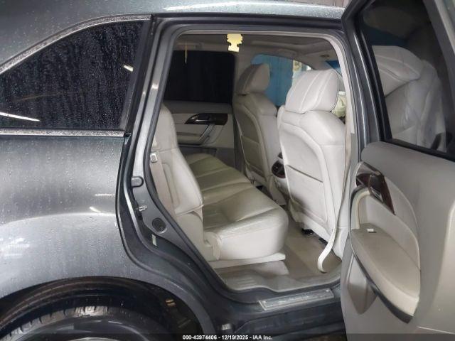 Acura MDX Image 10