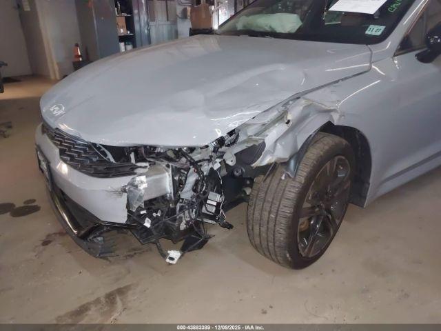 Kia K5 Gt-line Image 2