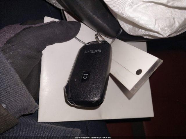 Kia K5 Gt-line Image 12