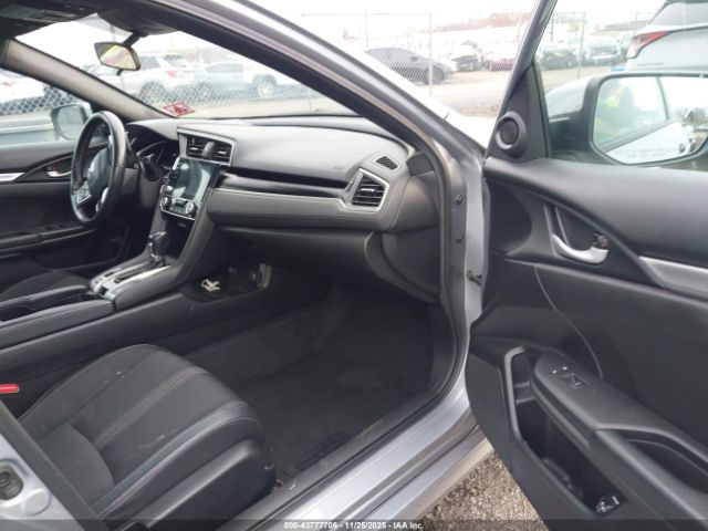 Honda Civic Sport Image 3