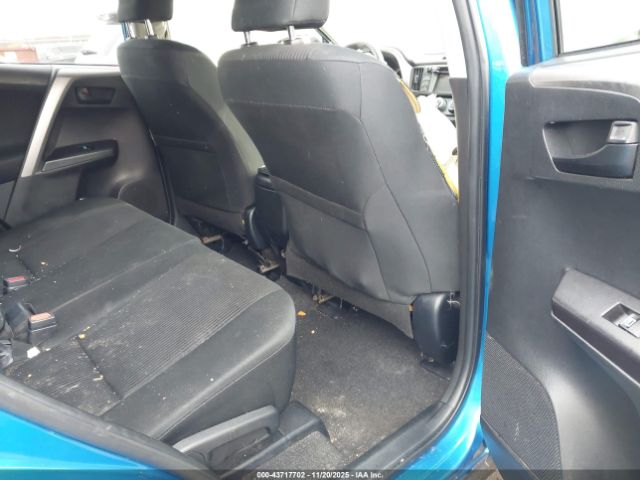 Toyota RAV4 Le Image 3