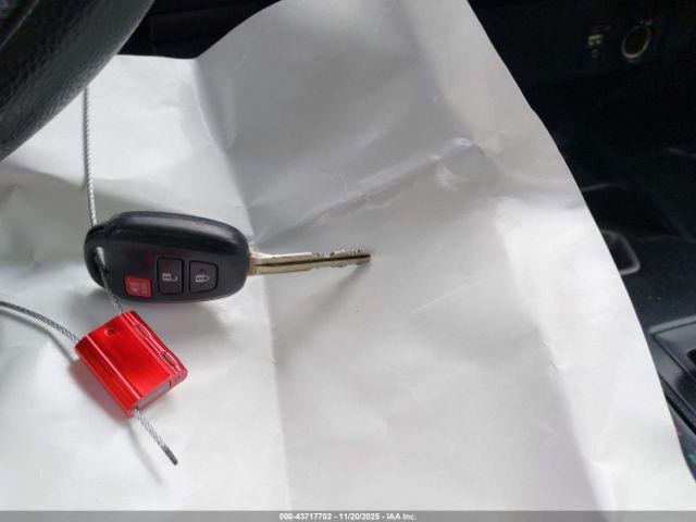 Toyota RAV4 Le Image 14