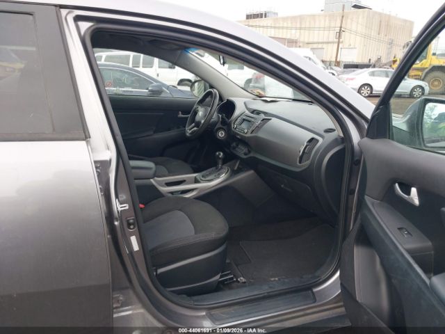 Kia Sportage Lx Image 8