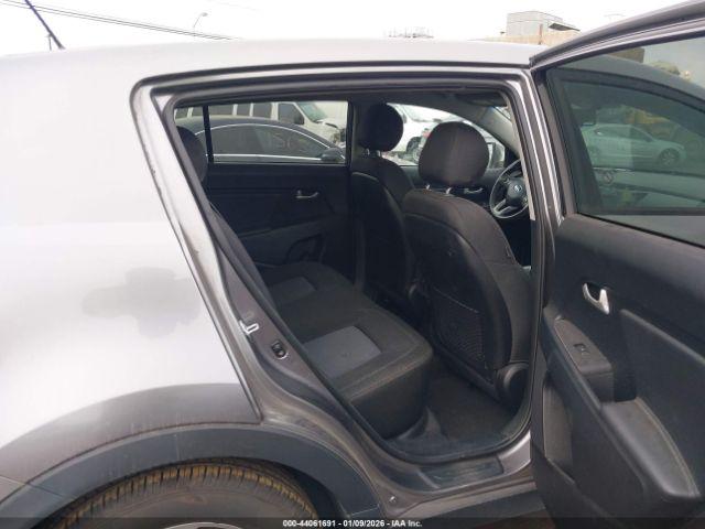 Kia Sportage Lx Image 7