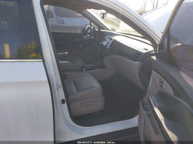 Honda Pilot Touring Image 10