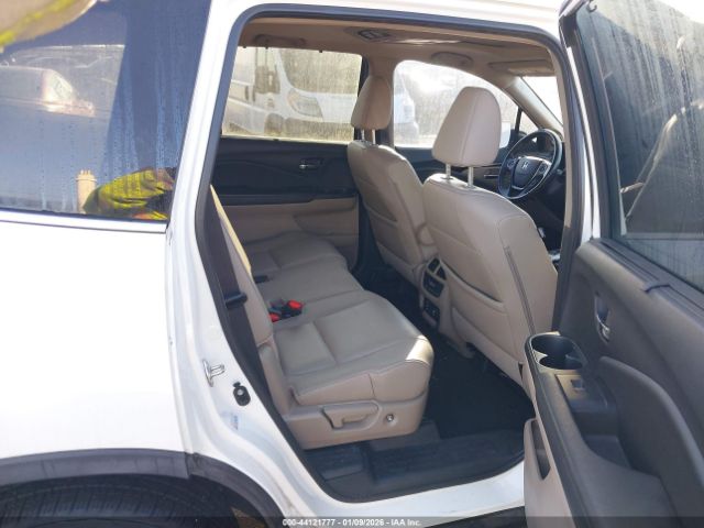 Honda Pilot Touring Image 8